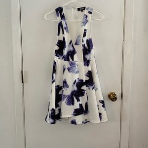 Lulus white & indigo dress with deep V neckline and unique back Size Small
